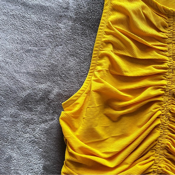 House of Harlow 1960 Ruched Sleeveless Crop Tank Top Blouse Golden Yellow New đź’› - Picture 4 of 15